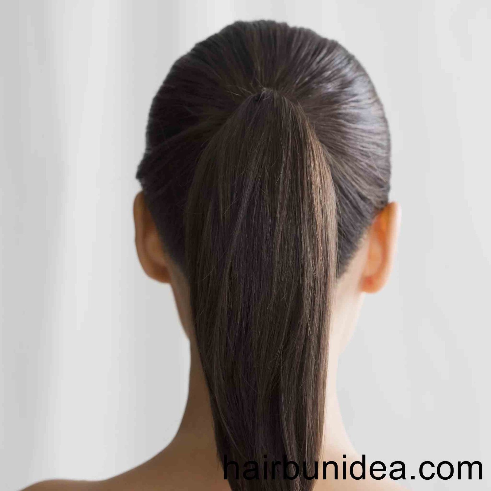 Claw Hair Bun Clip Hairstyles That'll Upgrade Your Everyday Look