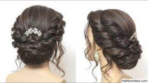 Trending Curly Hair Buns in 2022- Curly Hair Bun